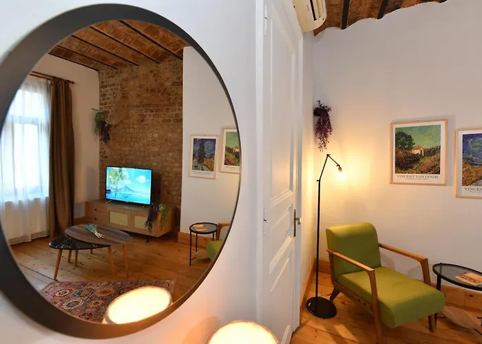 Апартаменты Charming Flat Retro Design Ac Galata