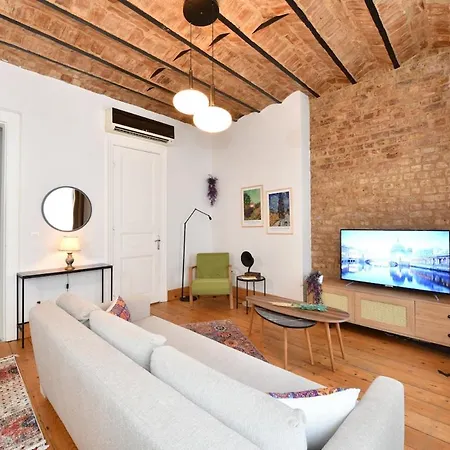 Apartman Charming Flat Retro Design Ac Galata *